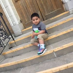 Meet your Posher, Eli